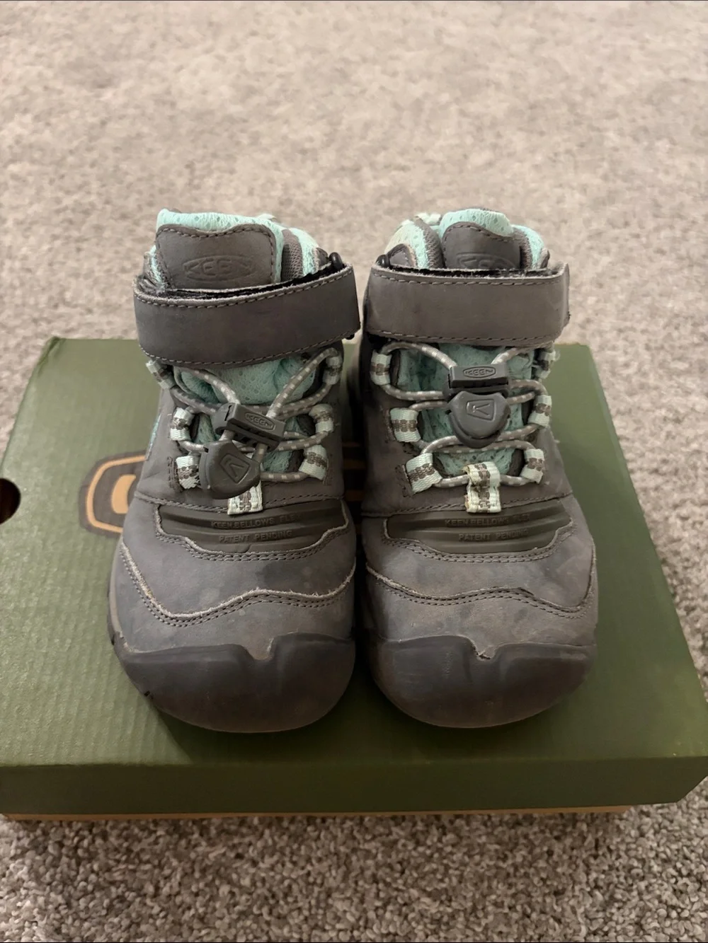 KEEN Kids Gray and Mint Lace-Up Strap Boots